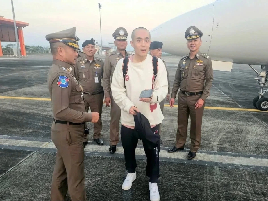 Diễn vi&ecirc;n Trung Quốc kể về những ng&agrave;y bị bắt c&oacute;c ở Th&aacute;i Lan: "T&ocirc;i bị b&aacute;n cho 3 c&ocirc;ng ty"- Ảnh 2.