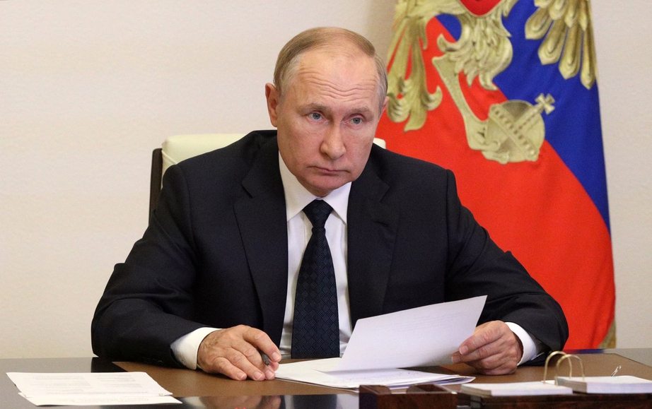 Tổng thống Nga Putin: &Ocirc;ng Zelensky kh&ocirc;ng c&oacute; quyền k&yacute; thỏa thuận ho&agrave; b&igrave;nh- Ảnh 1.