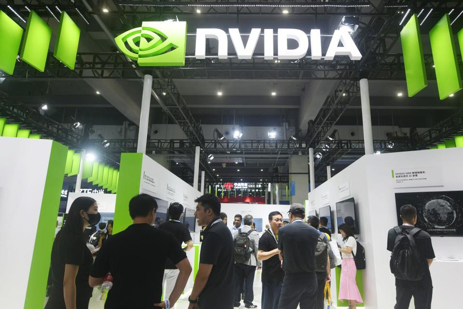 Tăng 3%, cổ phiếu Nvidia dẫn đầu nh&oacute;m c&ocirc;ng nghệ- Ảnh 1.