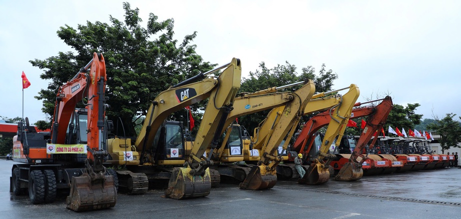 Khởi công dự án mở rộng cao tốc đoạn Yên Bái - Lào Cai lên 4 làn xe- Ảnh 5. Khởi công dự án mở rộng cao tốc đoạn Yên Bái - Lào Cai lên 4 làn xe- Ảnh 5.