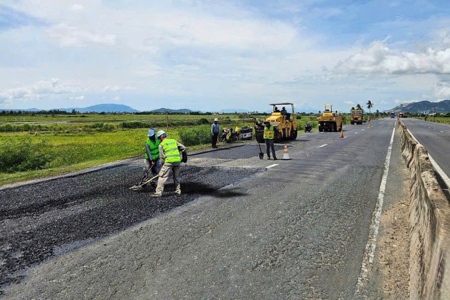 Đ&egrave;o Cả chủ động duy tu, bảo dưỡng c&aacute;c tuyến đường trước m&ugrave;a mưa b&atilde;o- Ảnh 2.