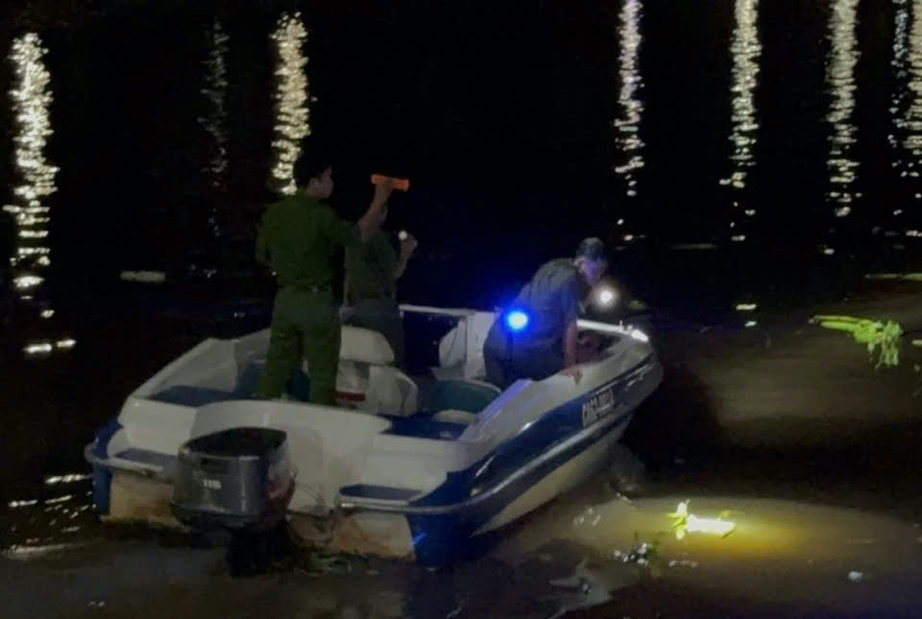 T&acirc;y Ninh: T&igrave;m thấy thi thể người đ&agrave;n &ocirc;ng gặp nạn khi chạy vỏ l&atilde;i đ&acirc;m v&agrave;o trụ phao- Ảnh 1.