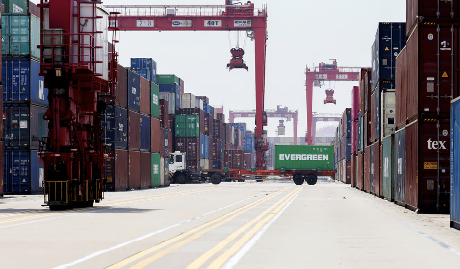 Mỹ - Trung đ&aacute;p trả, &aacute;p ph&iacute; cảng biển với t&agrave;u thuyền của nhau- Ảnh 1.