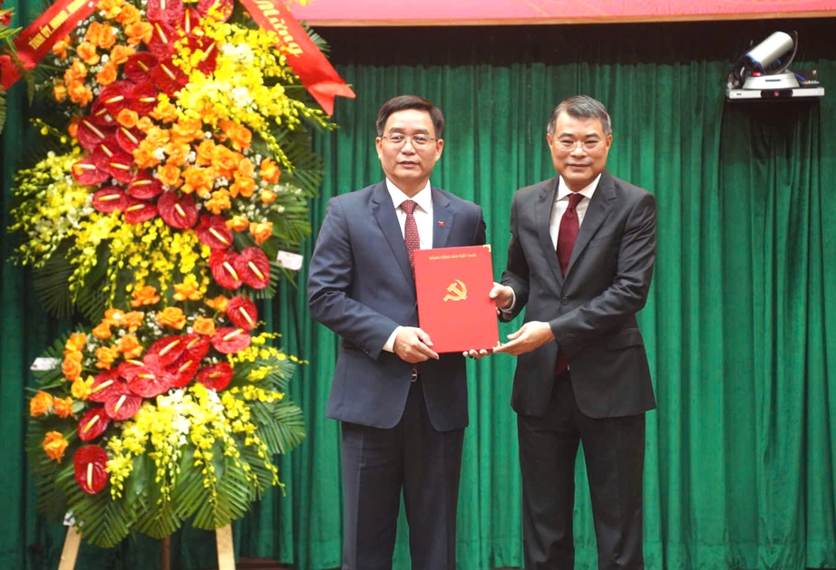 Ông Nguyễn Đình Trung được chỉ định làm Bí thư Thành ủy Huế- Ảnh 2. Ông Nguyễn Đình Trung được chỉ định làm Bí thư Thành ủy Huế- Ảnh 2.