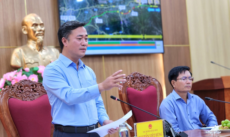 Thứ trưởng Nguyễn Việt H&ugrave;ng: Gỡ vướng mặt bằng cao tốc Quảng Ng&atilde;i - Ho&agrave;i Nhơn trước 15/10- Ảnh 1.