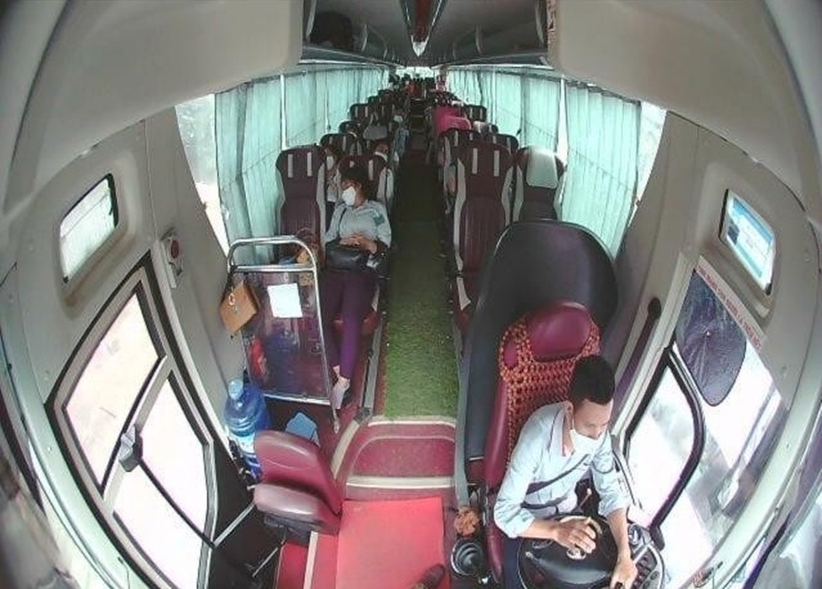 Xe vận tải từ 8 chỗ lắp camera khoang h&agrave;nh kh&aacute;ch: Doanh nghiệp, kh&aacute;ch h&agrave;ng c&ugrave;ng hưởng lợi- Ảnh 1.
