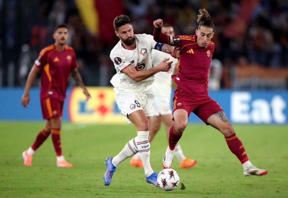 3 lần đ&aacute; hỏng phạt đền, AS Roma thua đau ở Europa League- Ảnh 1.