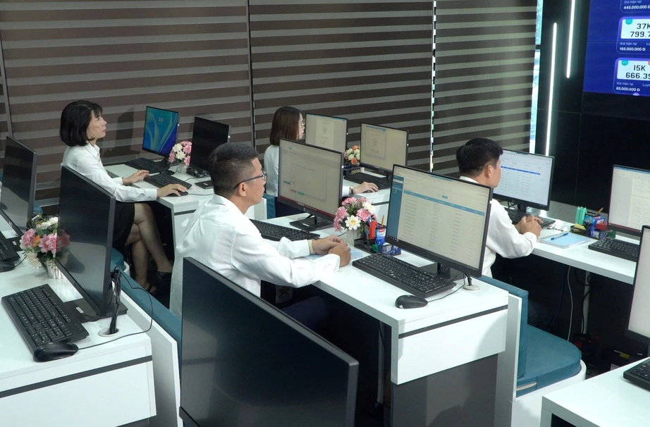 Một biển số xe m&aacute;y "ngũ qu&yacute;" tr&uacute;ng đấu gi&aacute; gần 800 triệu đồng- Ảnh 2.