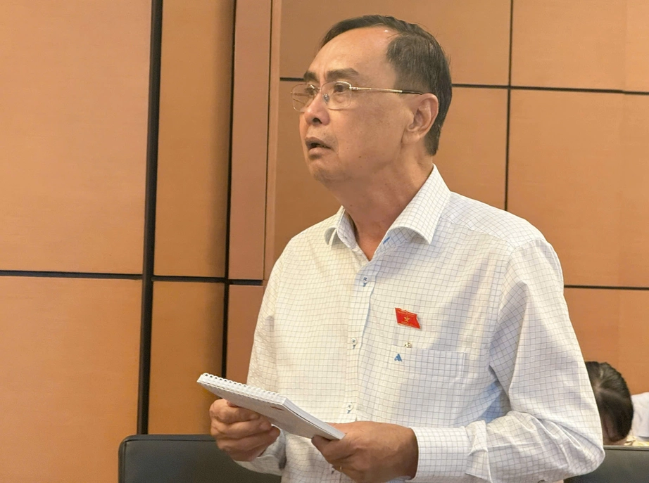 C&ocirc;ng an, t&ograve;a &aacute;n kh&ocirc;ng l&agrave;m việc với c&ocirc;ng d&acirc;n qua điện thoại, video call- Ảnh 1.