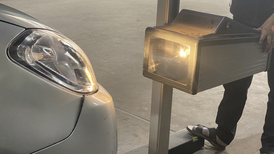 Ba bước cấp tem cho xe cơ giới, xe máy chuyên dùng được miễn kiểm định lần đầu- Ảnh 2. Ba bước cấp tem cho xe cơ giới, xe máy chuyên dùng được miễn kiểm định lần đầu- Ảnh 2.