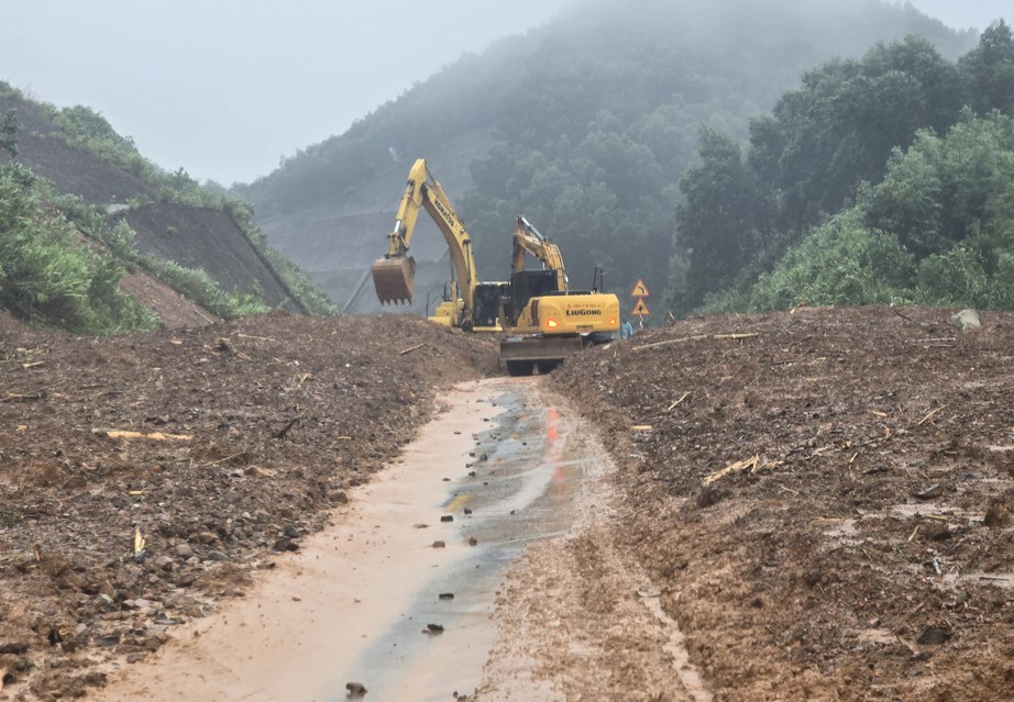 Ng&agrave;nh đường bộ chủ động ph&ograve;ng chống, khắc phục hậu quả thi&ecirc;n tai- Ảnh 1.