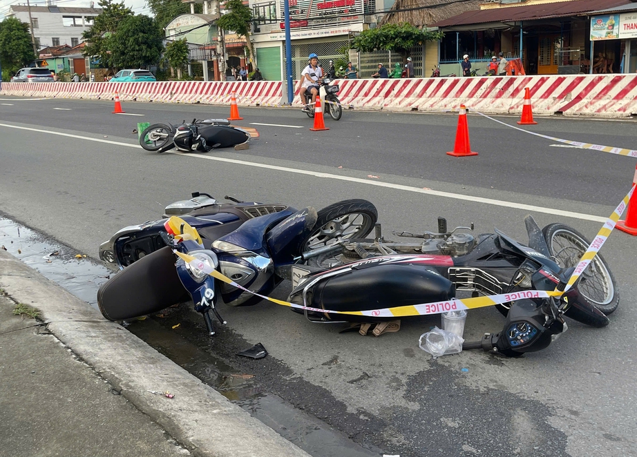 TP.HCM: Đi qua nơi va chạm giao th&ocirc;ng, người đ&agrave;n &ocirc;ng bị xe kh&aacute;ch c&aacute;n tử vong- Ảnh 1.