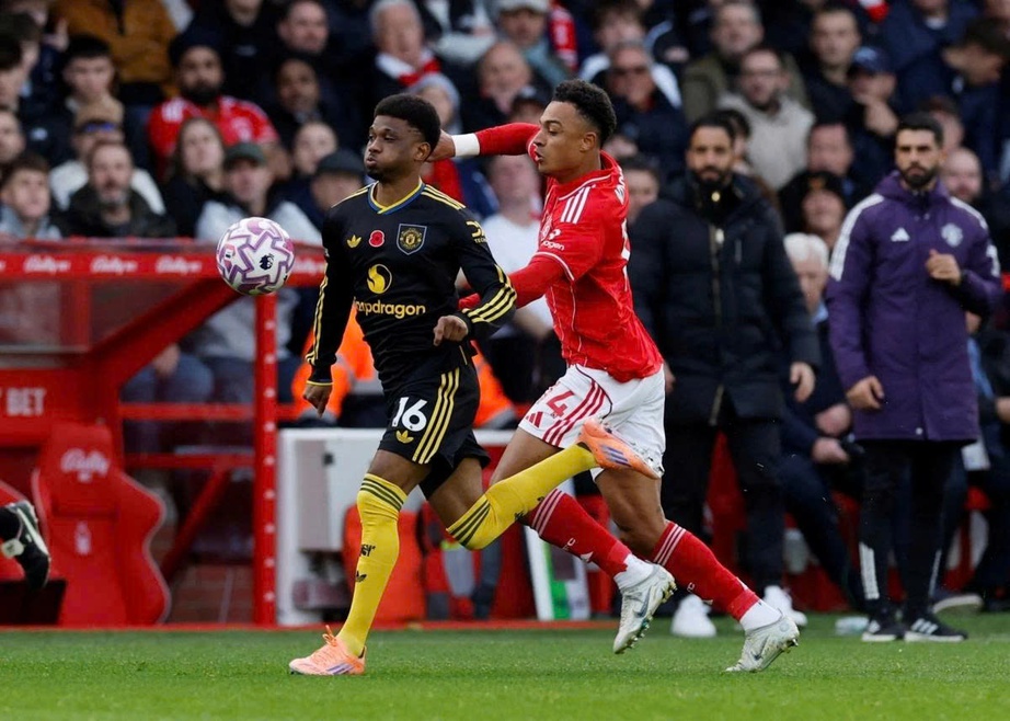 Ngoại hạng Anh: Amad Diallo lập tuyệt phẩm trong ng&agrave;y Man United bị Nottingham cầm h&ograve;a- Ảnh 2.