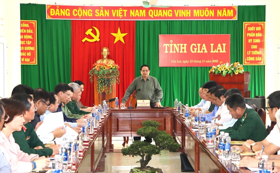 Thủ tướng: Gia Lai làm rất tốt trong ứng phó, ổn định đời sống nhân dân qua bão số 13- Ảnh 1. Thủ tướng: Gia Lai làm rất tốt trong ứng phó, ổn định đời sống nhân dân qua bão số 13- Ảnh 1.