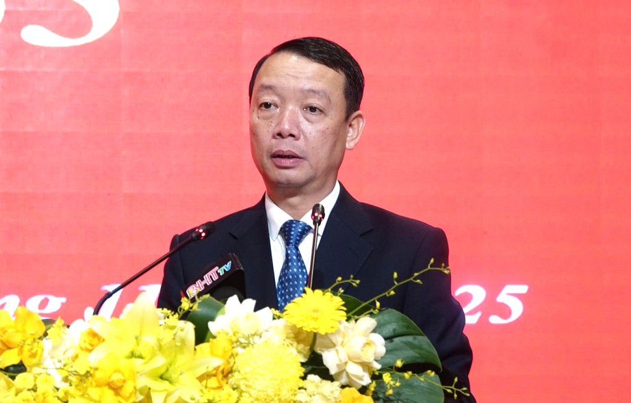 Ông Phan Thiên Định giữ chức Chủ tịch UBND tỉnh Hà Tĩnh- Ảnh 1. Ông Phan Thiên Định giữ chức Chủ tịch UBND tỉnh Hà Tĩnh- Ảnh 1.