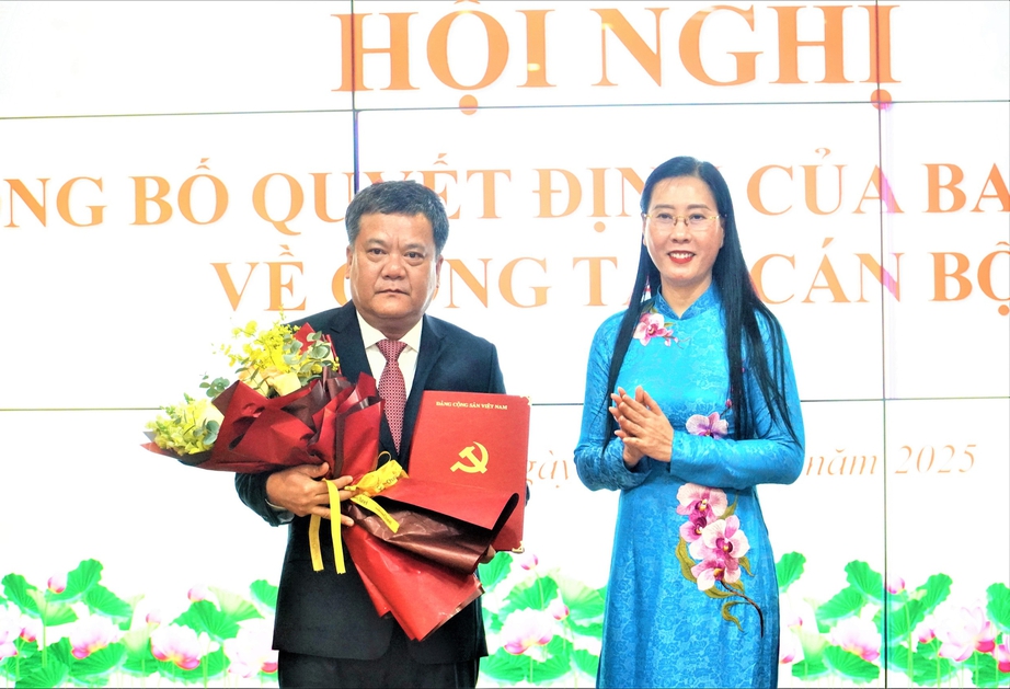 &Ocirc;ng Trần Phong giữ chức Ph&oacute; b&iacute; thư Tỉnh ủy Kh&aacute;nh H&ograve;a- Ảnh 1.