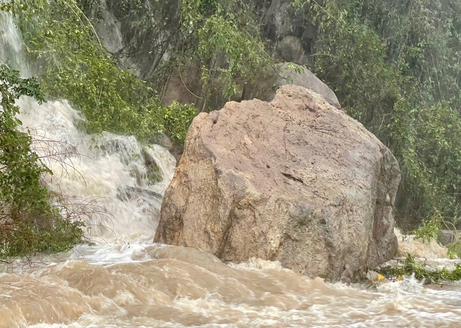 Trung Bộ mưa lớn, Bộ X&acirc;y dựng y&ecirc;u cầu sẵn s&agrave;ng mọi kịch bản ứng ph&oacute;- Ảnh 1.