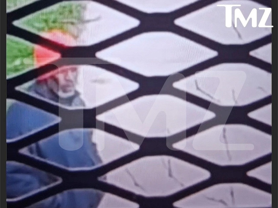 "Tr&ugrave;m nhạc rap" Diddy gầy rộc, r&acirc;u bạc trắng khi ở trong t&ugrave;- Ảnh 4.