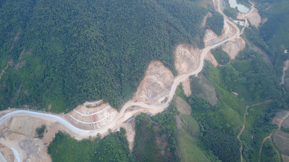 Quản chặt tiến độ, xử nghi&ecirc;m nh&agrave; thầu chậm thi c&ocirc;ng dự &aacute;n kết nối giao th&ocirc;ng miền n&uacute;i- Ảnh 1.