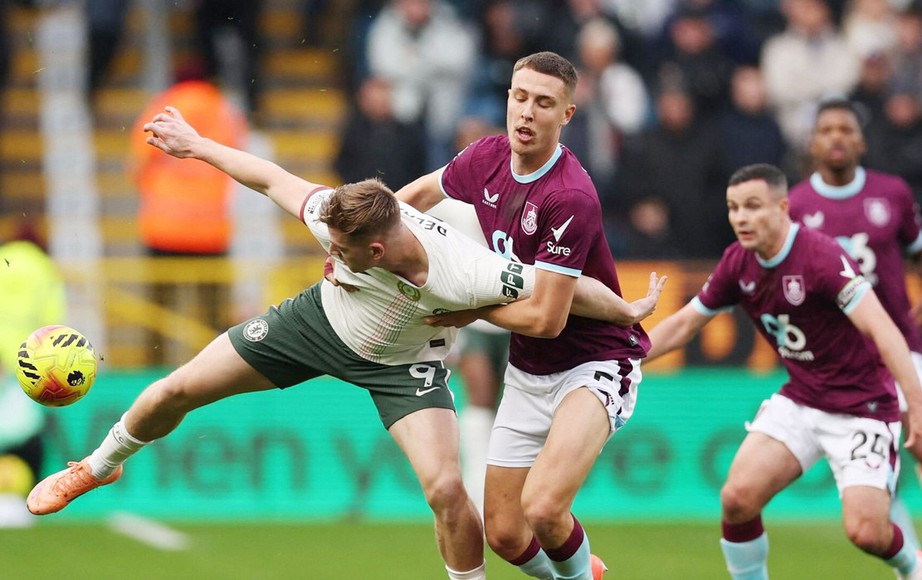 Thắng nhẹ Burnley, Chelsea tạm chiếm ngôi nhì bảng Ngoại hạng Anh- Ảnh 1. Thắng nhẹ Burnley, Chelsea tạm chiếm ngôi nhì bảng Ngoại hạng Anh- Ảnh 1.