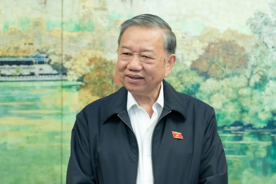 Tổng B&iacute; thư mừng khi bệnh viện giảm tải, người bệnh đỡ xếp h&agrave;ng nhờ sổ sức khỏe điện tử- Ảnh 2.