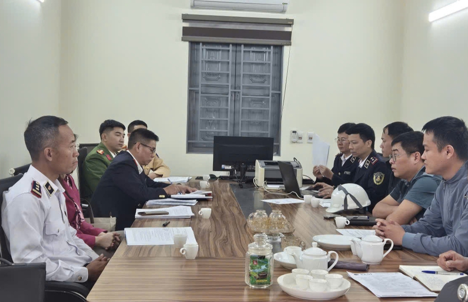 Triển khai hiệu quả Nghị định 08/2021/NĐ-CP trong quản lý lĩnh vực đường thủy nội địa- Ảnh 1. Triển khai hiệu quả Nghị định 08/2021/NĐ-CP trong quản lý lĩnh vực đường thủy nội địa- Ảnh 1.