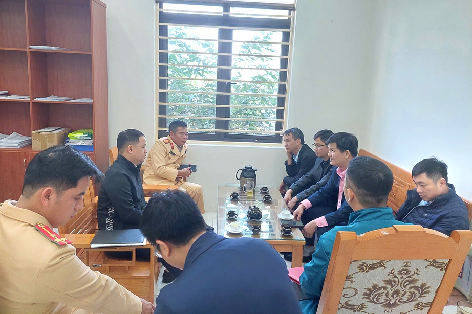 Ph&uacute; Thọ: Đồng bộ c&aacute;c giải ph&aacute;p bảo đảm h&agrave;nh lang an to&agrave;n giao th&ocirc;ng đường sắt- Ảnh 2.