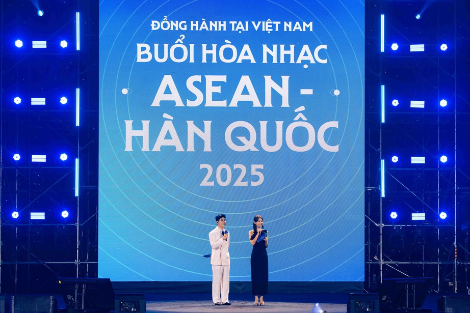 Đức Phúc, Min biểu diễn tại đêm nhạc “ASEAN – Hàn Quốc 2025” - Ảnh 1. Đức Phúc, Min biểu diễn tại đêm nhạc “ASEAN – Hàn Quốc 2025” - Ảnh 1.