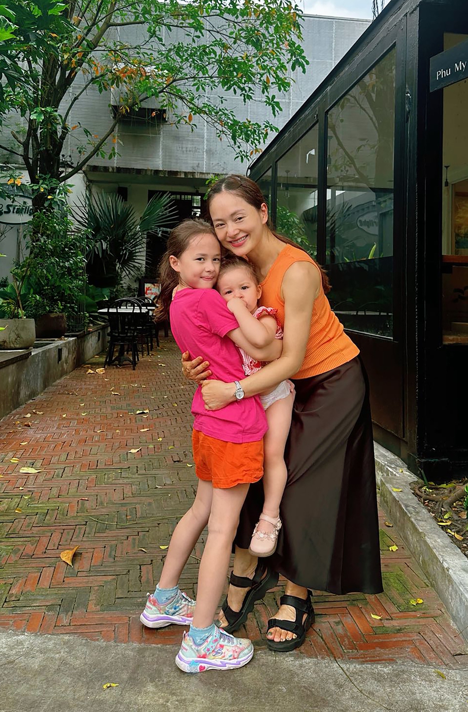 Diễn vi&ecirc;n Lan Phương: Kh&ocirc;ng ai th&iacute;ch kẻ thứ ba trong c&aacute;c mối quan hệ- Ảnh 2.