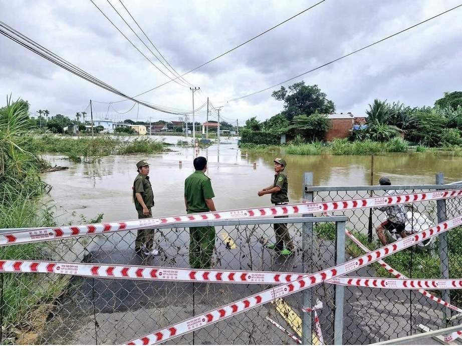 Ứng ph&oacute; b&atilde;o số 13: Kh&aacute;nh H&ograve;a th&agrave;nh lập 9 tổ c&ocirc;ng t&aacute;c- Ảnh 7.