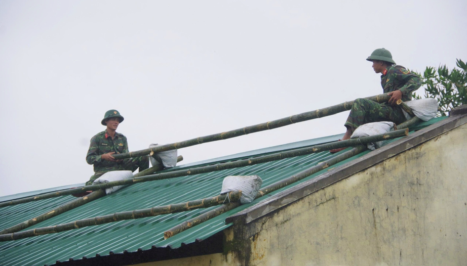 Ứng ph&oacute; b&atilde;o số 13: Kh&aacute;nh H&ograve;a th&agrave;nh lập 9 tổ c&ocirc;ng t&aacute;c- Ảnh 6.