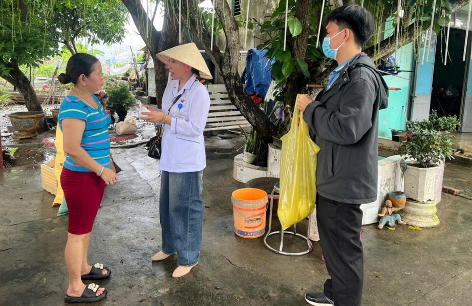 Đảm bảo trực cấp cứu 24/24h trong cơn bão Kalmaegi- Ảnh 1. Đảm bảo trực cấp cứu 24/24h trong cơn bão Kalmaegi- Ảnh 1.