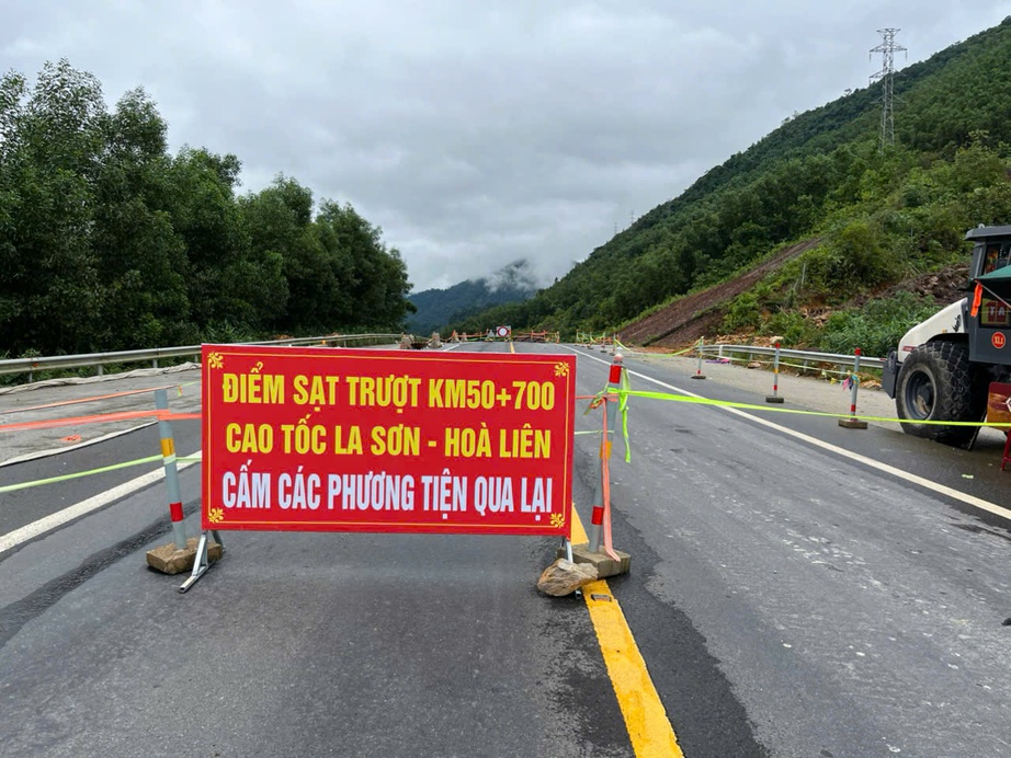 Dự kiến thông xe trở lại tuyến La Sơn - Hoà Liên từ 9/11- Ảnh 1. Dự kiến thông xe trở lại tuyến La Sơn - Hoà Liên từ 9/11- Ảnh 1.