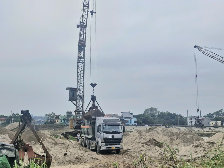 Ch&iacute;nh phủ đ&atilde; ph&acirc;n cấp, v&igrave; sao Bắc Ninh vẫn chưa thể cấp ph&eacute;p cho bến thủy nội địa?- Ảnh 1.