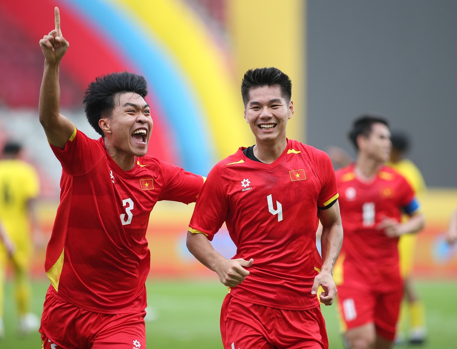 V&agrave;o b&aacute;n kết SEA Games 33, U22 v&agrave; tuyển nữ Việt Nam được VFF thưởng lớn- Ảnh 1.