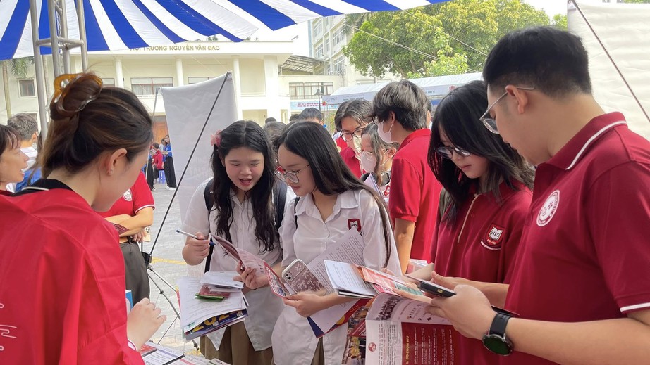 Loạt trường đại học c&ocirc;ng bố đề &aacute;n tuyển sinh năm 2026- Ảnh 1.