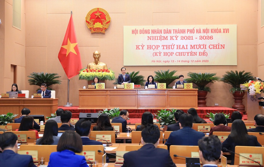 Th&ocirc;ng qua chủ trương đầu tư dự &aacute;n trục đại lộ cảnh quan s&ocirc;ng Hồng 885 ngh&igrave;n tỷ đồng- Ảnh 1.