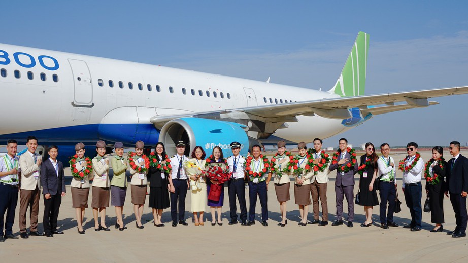 Cận cảnh chuyến bay đầu ti&ecirc;n của Bamboo Airways đến s&acirc;n bay Long Th&agrave;nh- Ảnh 4.