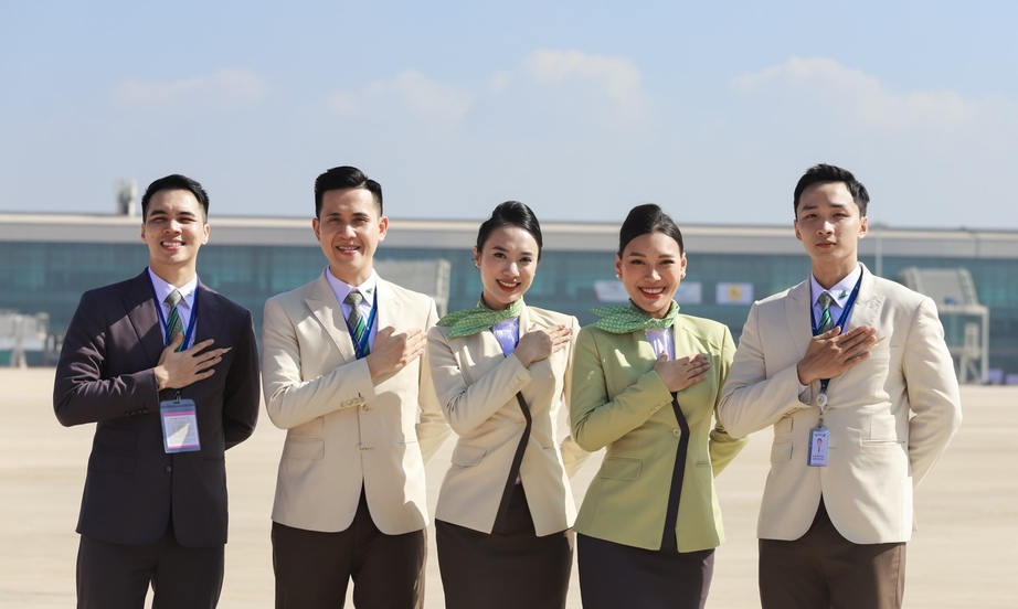 Cận cảnh chuyến bay đầu ti&ecirc;n của Bamboo Airways đến s&acirc;n bay Long Th&agrave;nh- Ảnh 5.