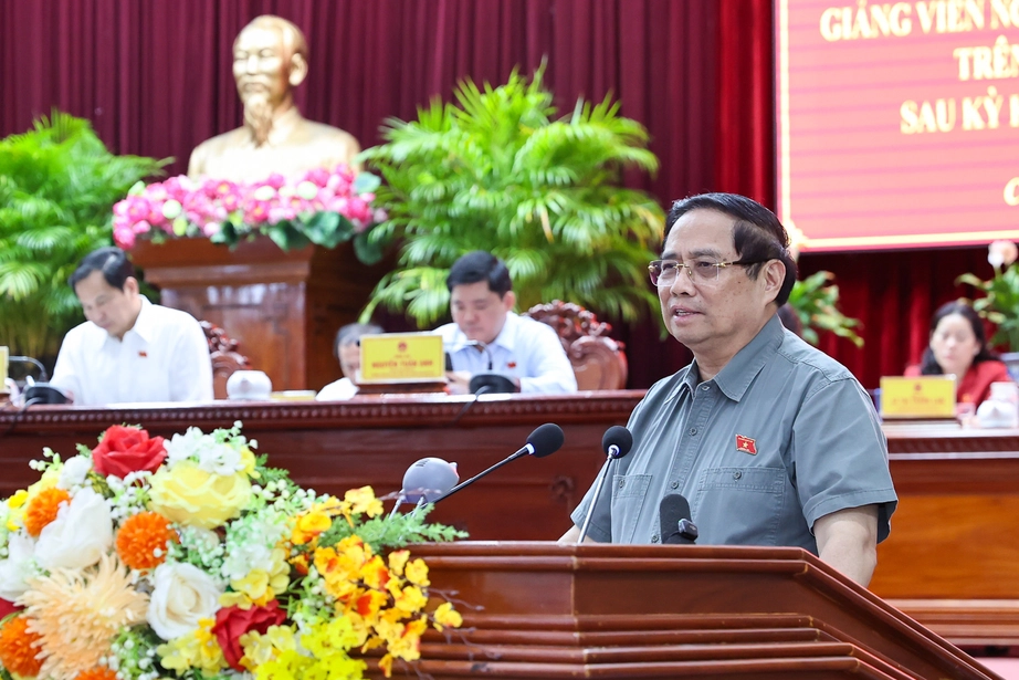 Thủ tướng: Dự kiến đầu tư gần 700 ngh&igrave;n tỷ đồng cho y tế, gi&aacute;o dục trong 10 năm tới- Ảnh 2.