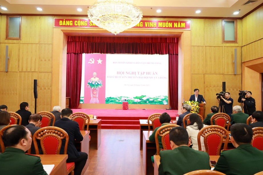 Đổi mới tinh thần, tư duy, c&aacute;ch l&agrave;m v&agrave; phương thức tuy&ecirc;n truyền Đại hội Đảng XIV- Ảnh 2.