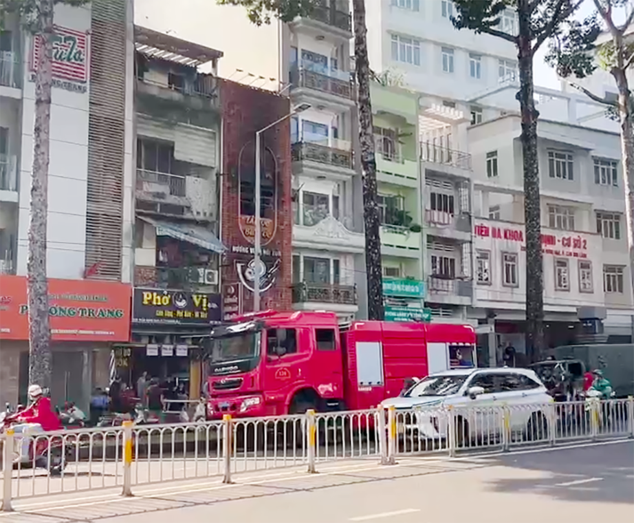 Điều tra vụ ch&aacute;y qu&aacute;n ăn tr&ecirc;n đường Trần Hưng Đạo ở TP.HCM khiến 4 người tử vong- Ảnh 2.