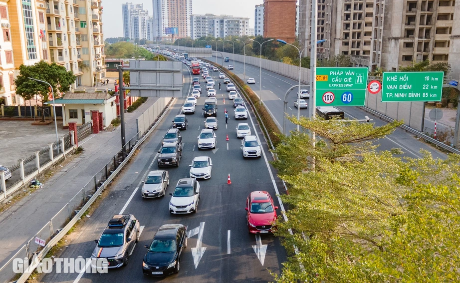 Hơn 2.180 t&agrave;i xế "ma men" bị xử phạt, tạm giữ xe ng&agrave;y m&ugrave;ng 4 Tết- Ảnh 2.