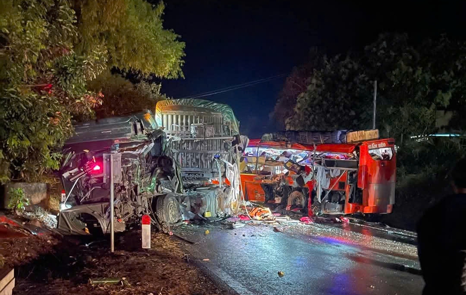 Tai nạn 6 người tử vong ở Sơn La: Phương tiện c&ograve;n hạn kiểm định?- Ảnh 1.