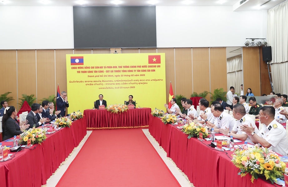 Thủ tướng L&agrave;o thăm Tổng c&ocirc;ng ty T&acirc;n cảng S&agrave;i G&ograve;n- Ảnh 7.