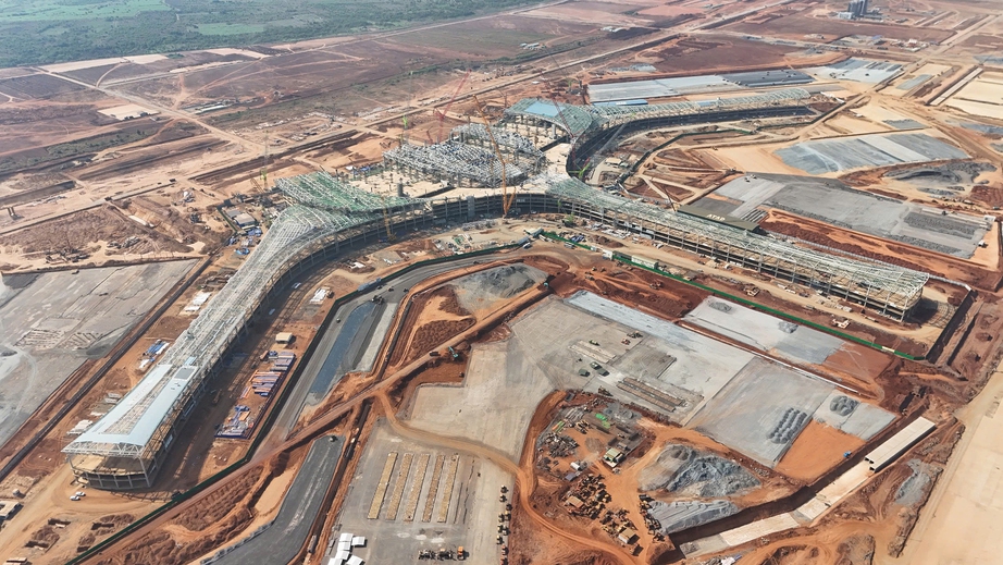 Đua tiến độ l&agrave;m cao tốc, s&acirc;n bay- Ảnh 1.