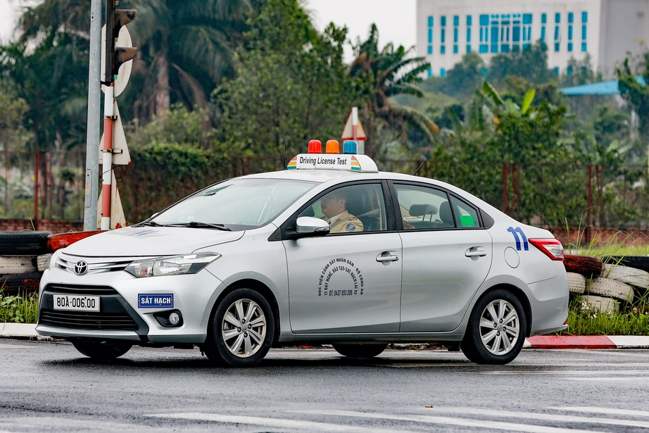 Điểm mới về s&aacute;t hạch l&aacute;i xe: Trượt l&yacute; thuyết vẫn được thi thực h&agrave;nh- Ảnh 1.