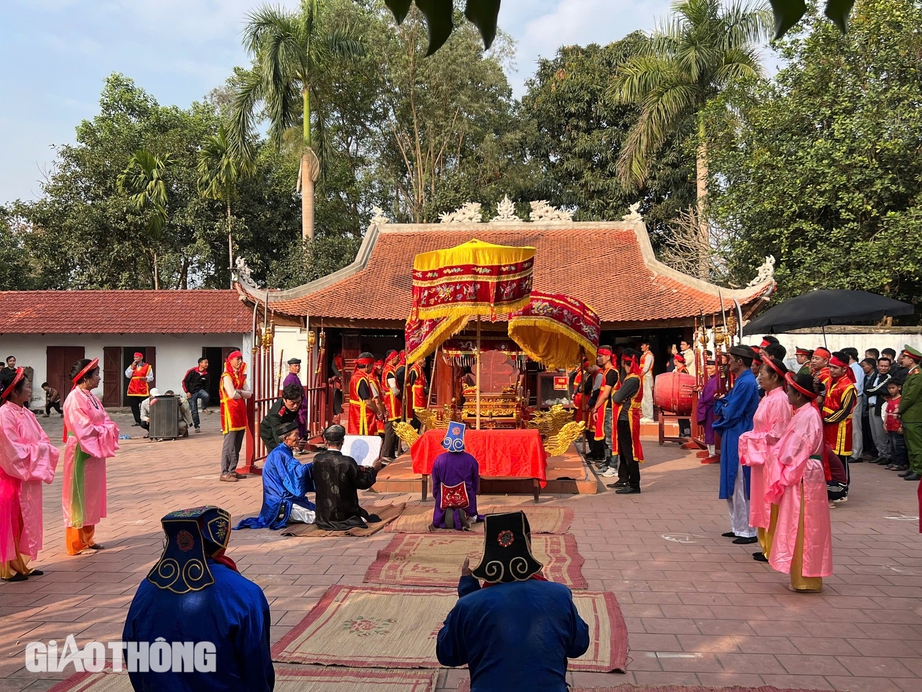 Độc đ&aacute;o lễ hội cướp phết B&agrave;n Giản 2025- Ảnh 4.