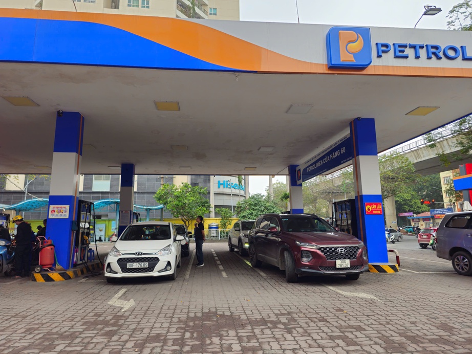 Petrolimex phê duyệt phương án thoái vốn tại một công ty sau 14 năm- Ảnh 1. Petrolimex phê duyệt phương án thoái vốn tại một công ty sau 14 năm- Ảnh 1.