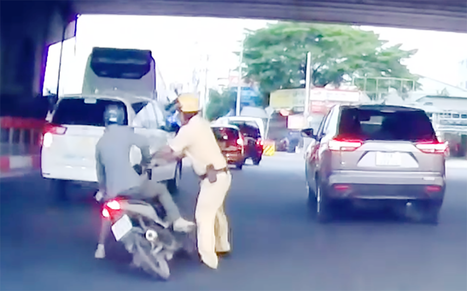 Th&ocirc;ng tin CSGT x&ocirc; ng&atilde; người vi phạm ở TP.HCM l&agrave; sai sự thật- Ảnh 1.